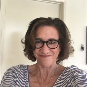 Meet your Posher, Debbie